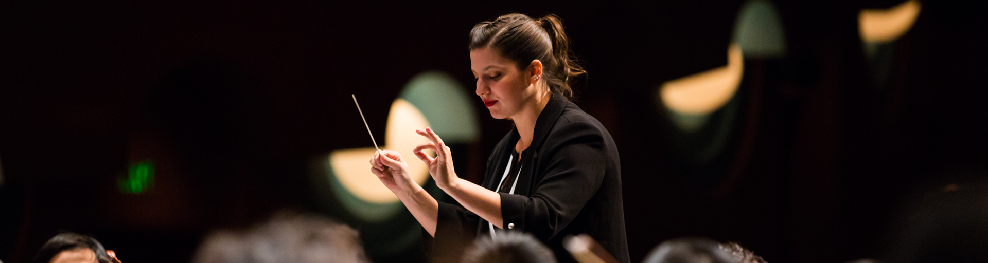 conducting-student-orchestra